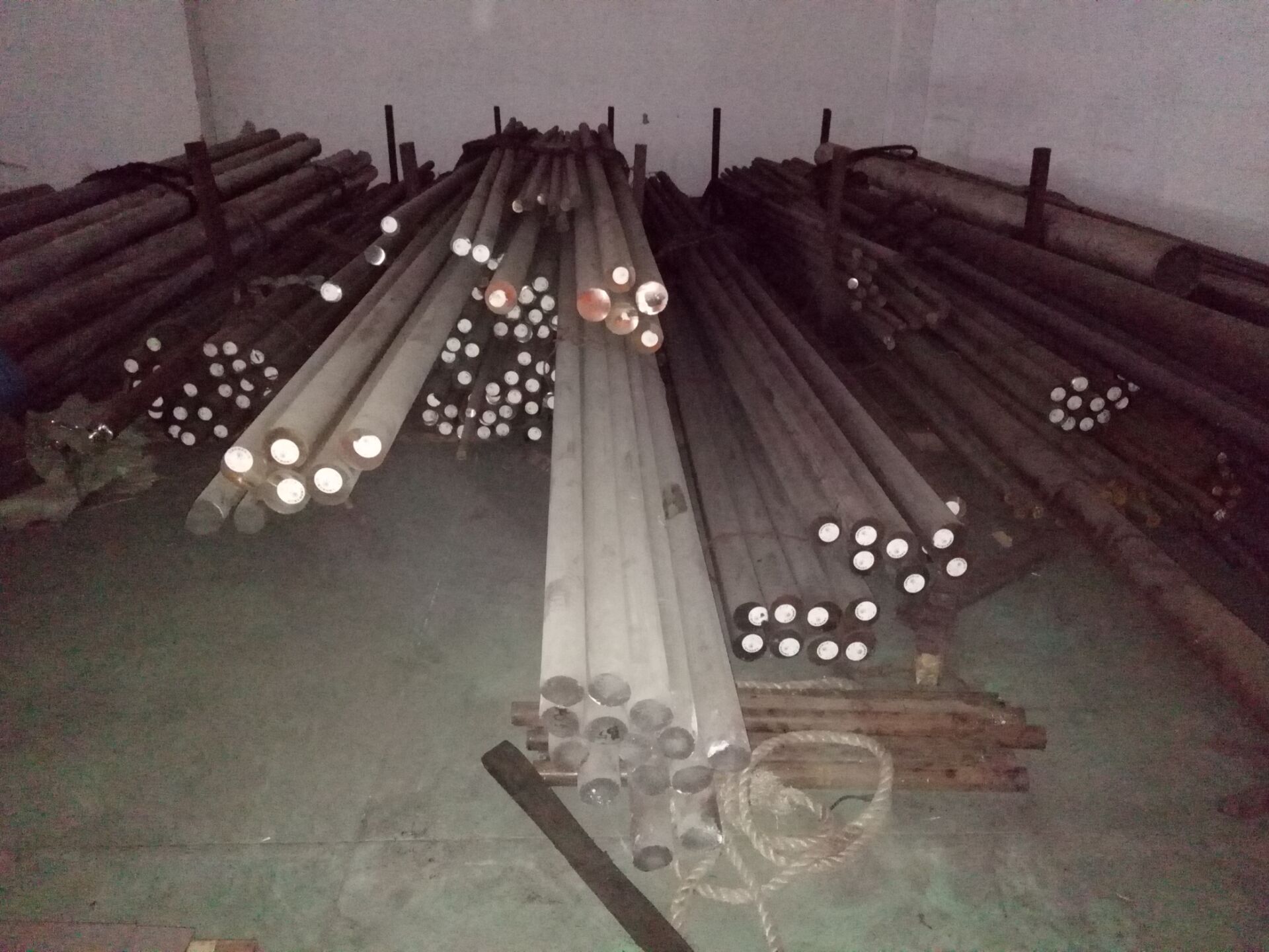 Jiangsu F5 steel 1Cr5Mo alloy round