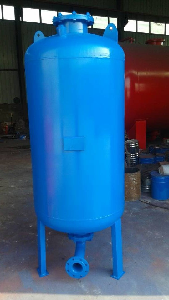 Diaphragm type pressure tank